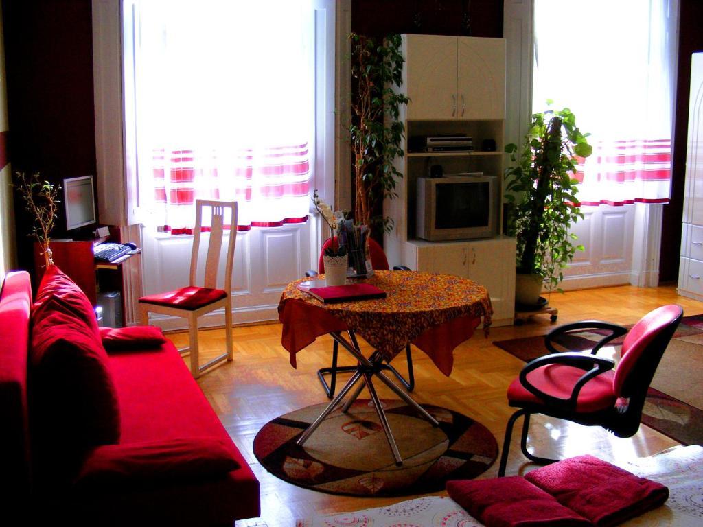 Firstapartments Inn City Center Будапеща Екстериор снимка